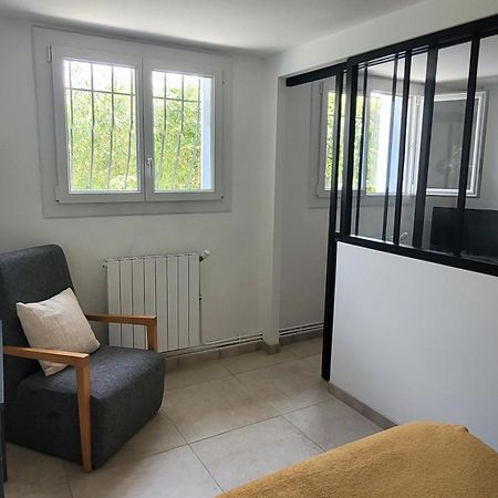 Location Appartement Dans Mas Provencal Monteux Extérieur photo