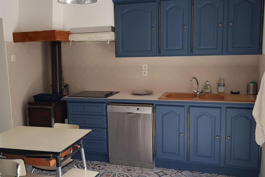 Location Appartement Dans Mas Provencal Monteux Extérieur photo