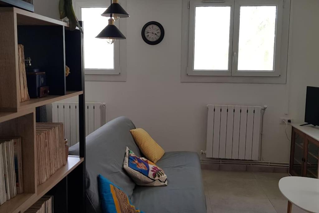 Location Appartement Dans Mas Provencal Monteux Extérieur photo