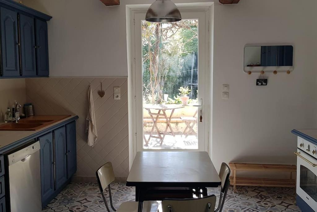 Location Appartement Dans Mas Provencal Monteux Extérieur photo